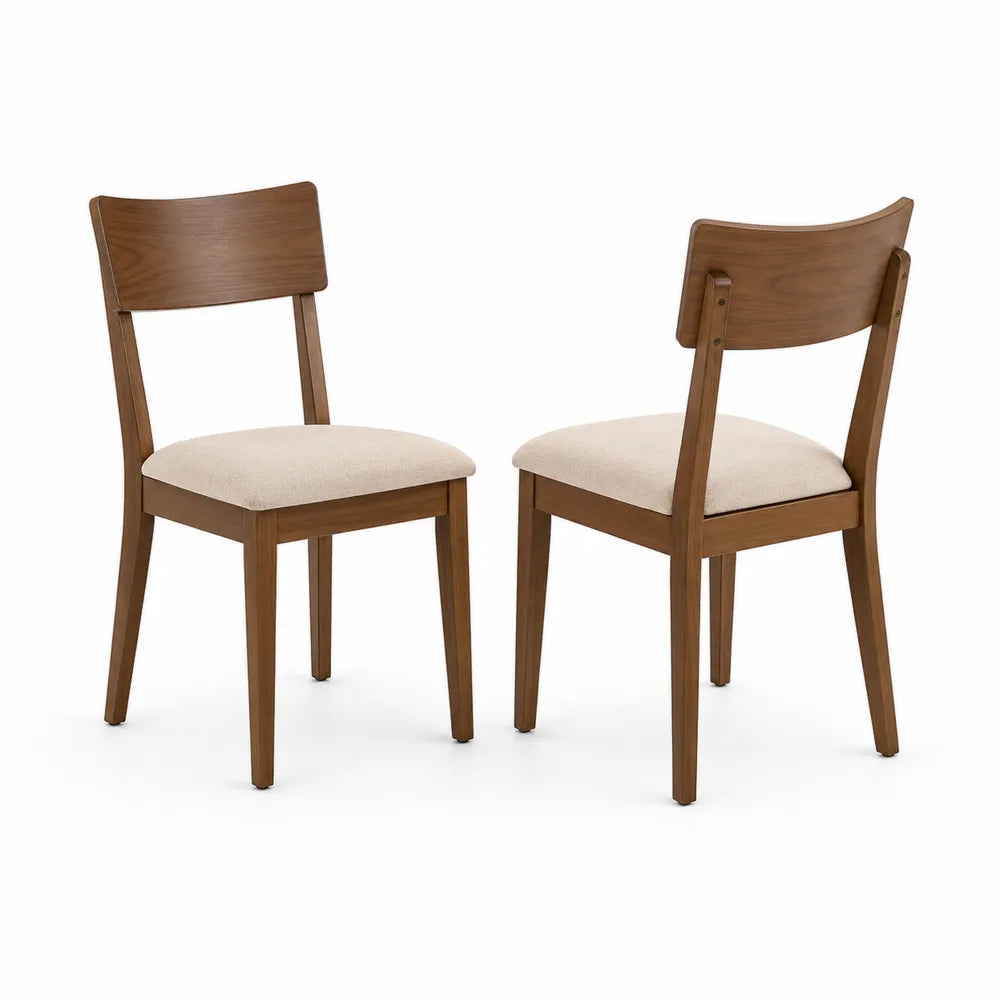 Silla de comedor tapizada en tejido beige con estructura de madera