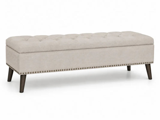 Banco de dormitorio rectangular con almacenaje tapizado en poliéster beige capitoné con tachuelas bronce patas de madera 140 x 40 x 46 cm